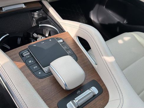 Used 2024 Mercedes-Benz GLS 450 4MATIC image 31