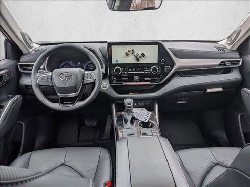 New 2026 Toyota Highlander Limited image 14