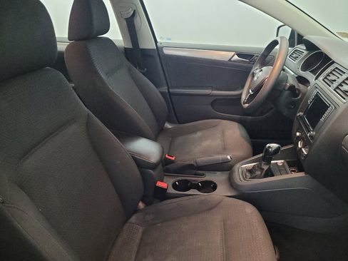 Used 2016 Volkswagen Jetta SE FWD image 21