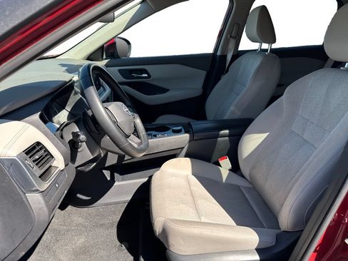 Used 2025 Nissan Rogue SV AWD/4WD image 10