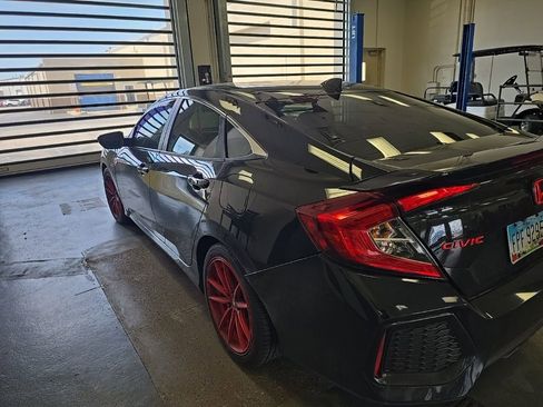 Used 2018 Honda Civic Si image 3
