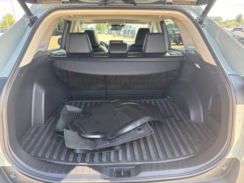 Used 2022 Toyota RAV4 XLE Premium AWD/4WD image 20
