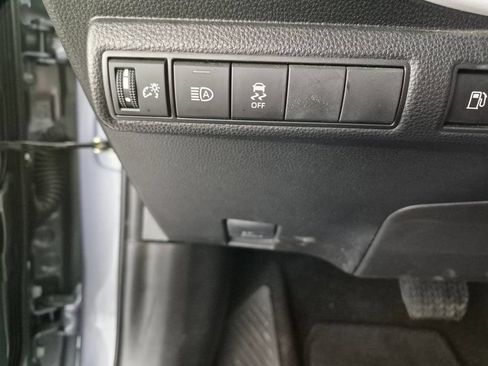 Used 2024 Toyota Corolla SE FWD image 12
