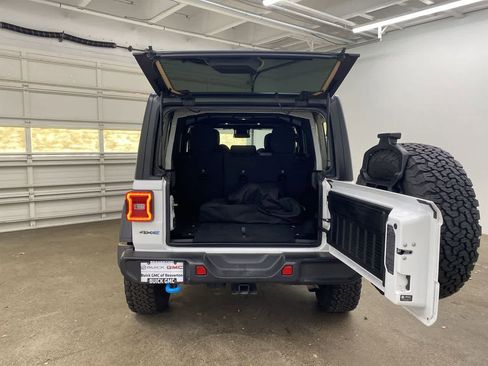 Used 2024 Jeep Wrangler Unlimited Rubicon 4xe image 29