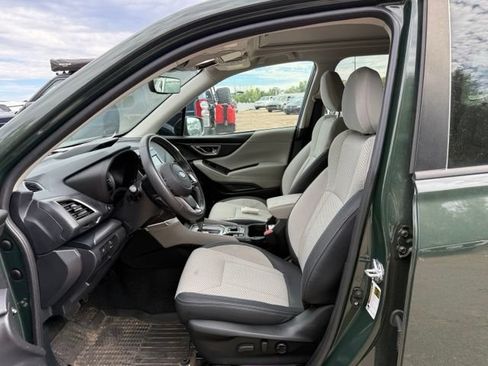 Used 2024 Subaru Forester Premium AWD/4WD image 13