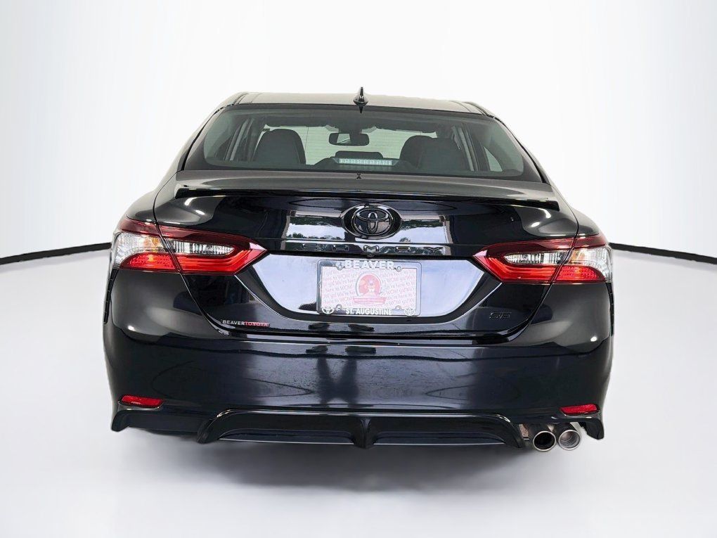 Used 2024 Toyota Camry SE w/ Cold Weather Package FWD image 8