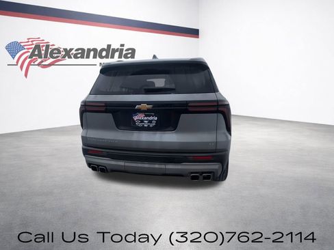 Certified 2024 Chevrolet Traverse LT image 9
