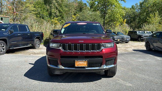 Used 2023 Jeep Grand Cherokee L Laredo AWD/4WD image 3