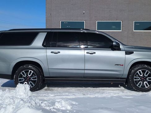 Used 2023 GMC Yukon XL AT4 w/ AT4 Premium Package image 8