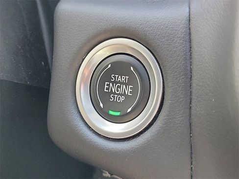 Used 2023 GMC Yukon AT4 image 7