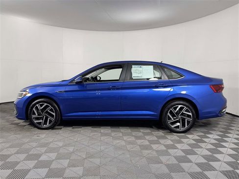 Used 2024 Volkswagen Jetta SEL image 11