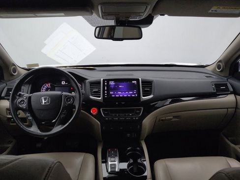 Used 2018 Honda Pilot Touring image 22