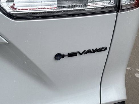 Used 2025 Toyota Corolla Cross AWD Hybrid image 7
