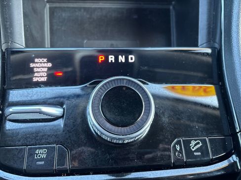 Used 2022 Jeep Grand Cherokee Limited 4xe w/ Luxury Tech Group II image 32