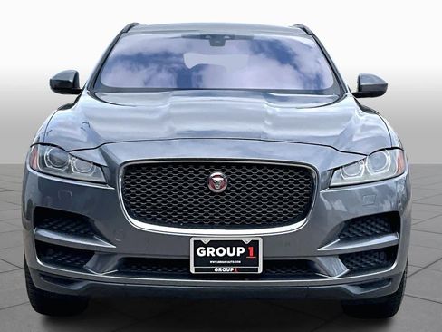 Used 2017 Jaguar F-PACE Premium image 4