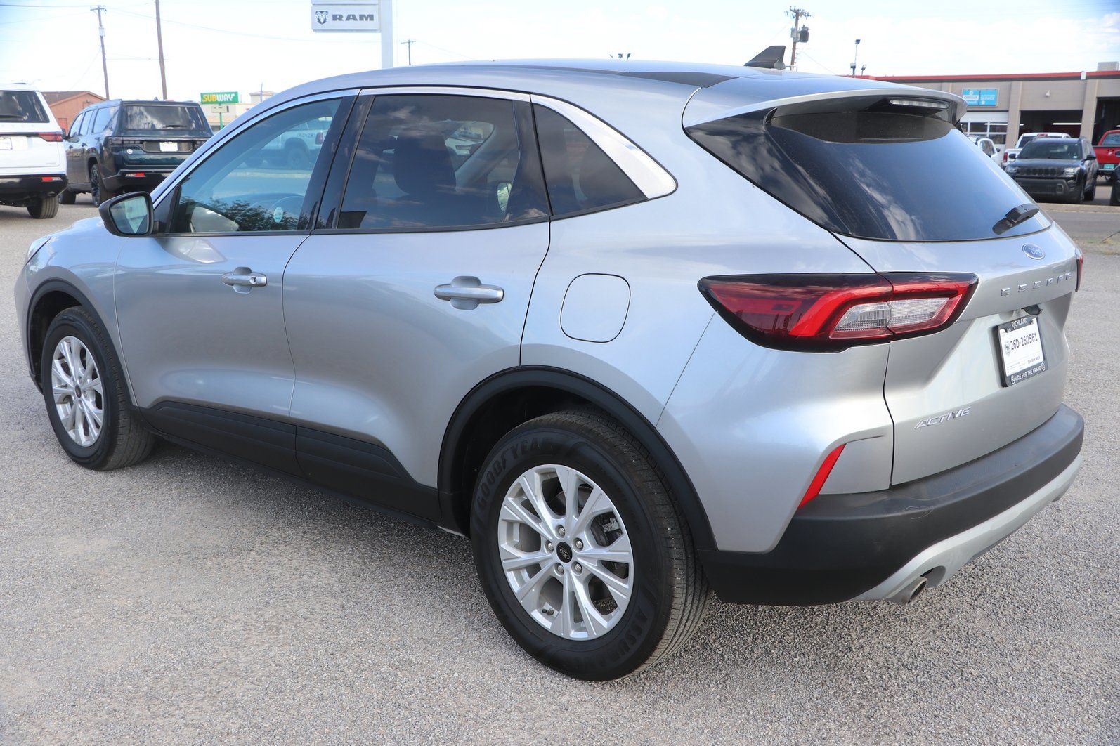 Used 2024 Ford Escape Active w/ Cold Weather Package FWD image 5