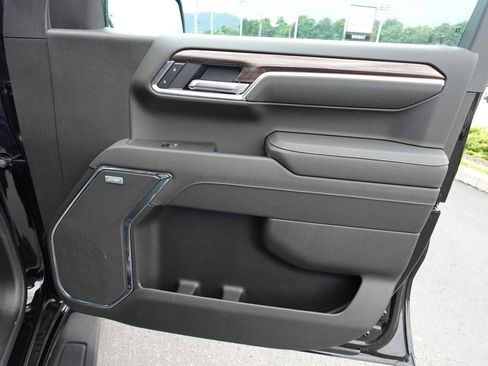 New 2025 Chevrolet Silverado 1500 LT Trail Boss AWD/4WD image 32