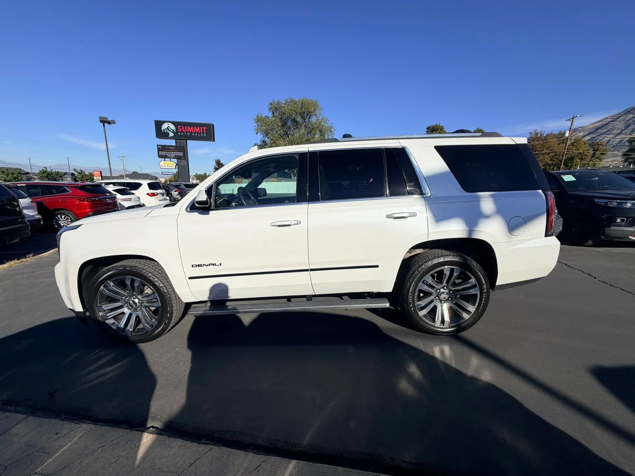 Used 2017 GMC Yukon Denali w/ Open Road Package AWD/4WD image 6