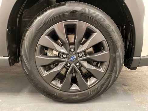 Used 2025 Subaru Outback Onyx Edition AWD/4WD image 27