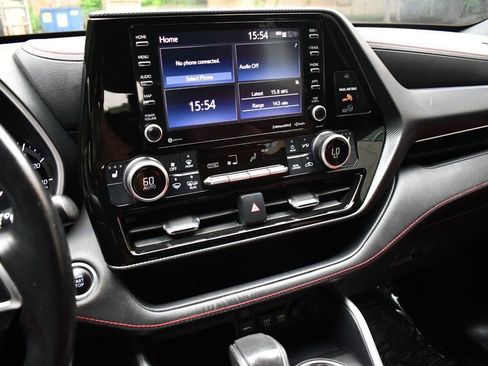 Used 2021 Toyota Highlander XSE image 16