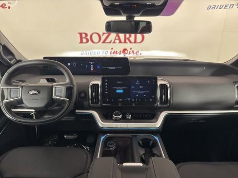 New 2025 Ford Expedition Platinum w/ Stealth Appearance Package image 9