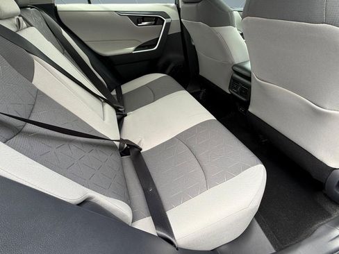 Used 2025 Toyota RAV4 XLE w/ Convenience Package image 30