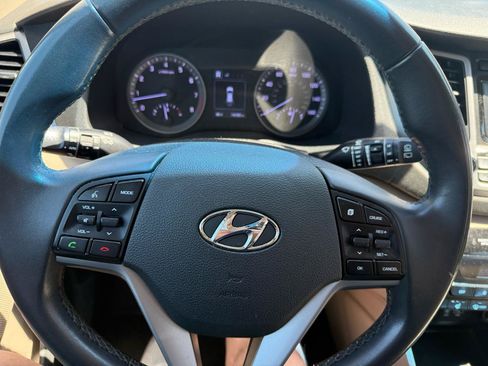 Used 2017 Hyundai Tucson Value AWD/4WD image 16