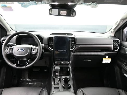New 2025 Ford Ranger Lariat w/ FX4 Off-Road Package image 29