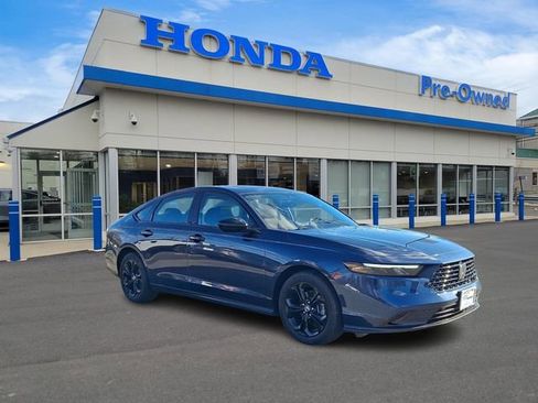 Used 2025 Honda Accord SE image 3