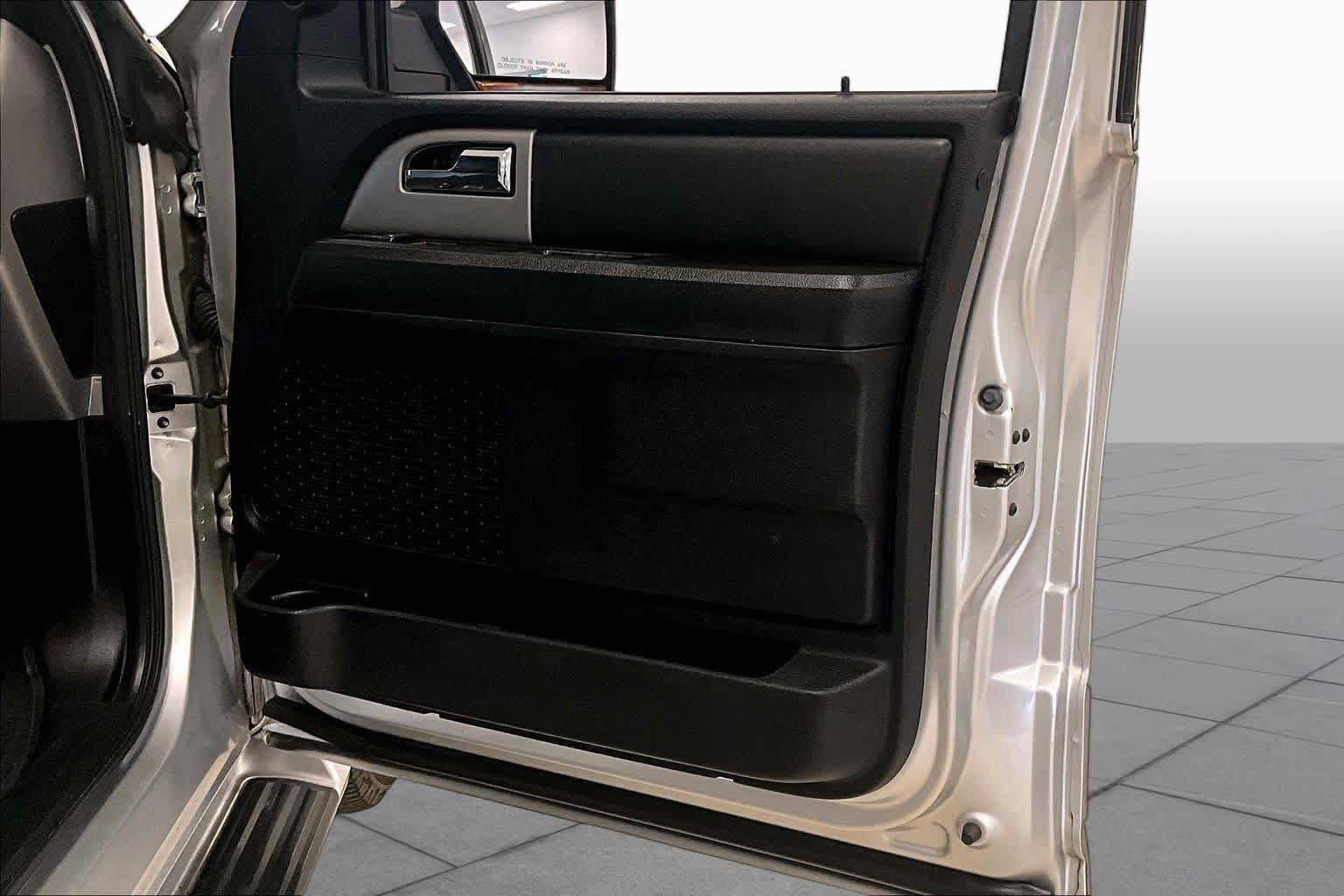 Used 2017 Ford Expedition EL Limited RWD image 20