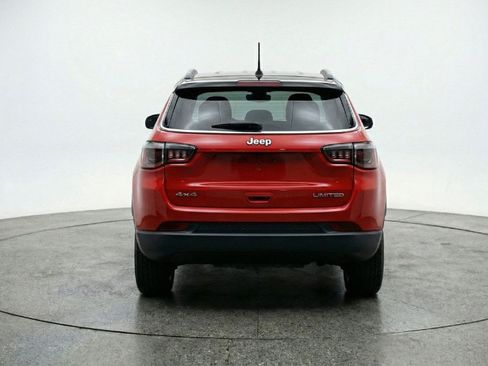 Used 2025 Jeep Compass Limited AWD/4WD image 3