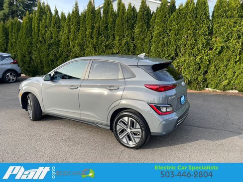 Used 2023 Hyundai Kona SE w/ Cargo Package image 5