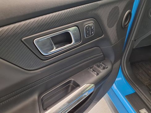Used 2025 Ford Mustang GT Premium RWD image 4