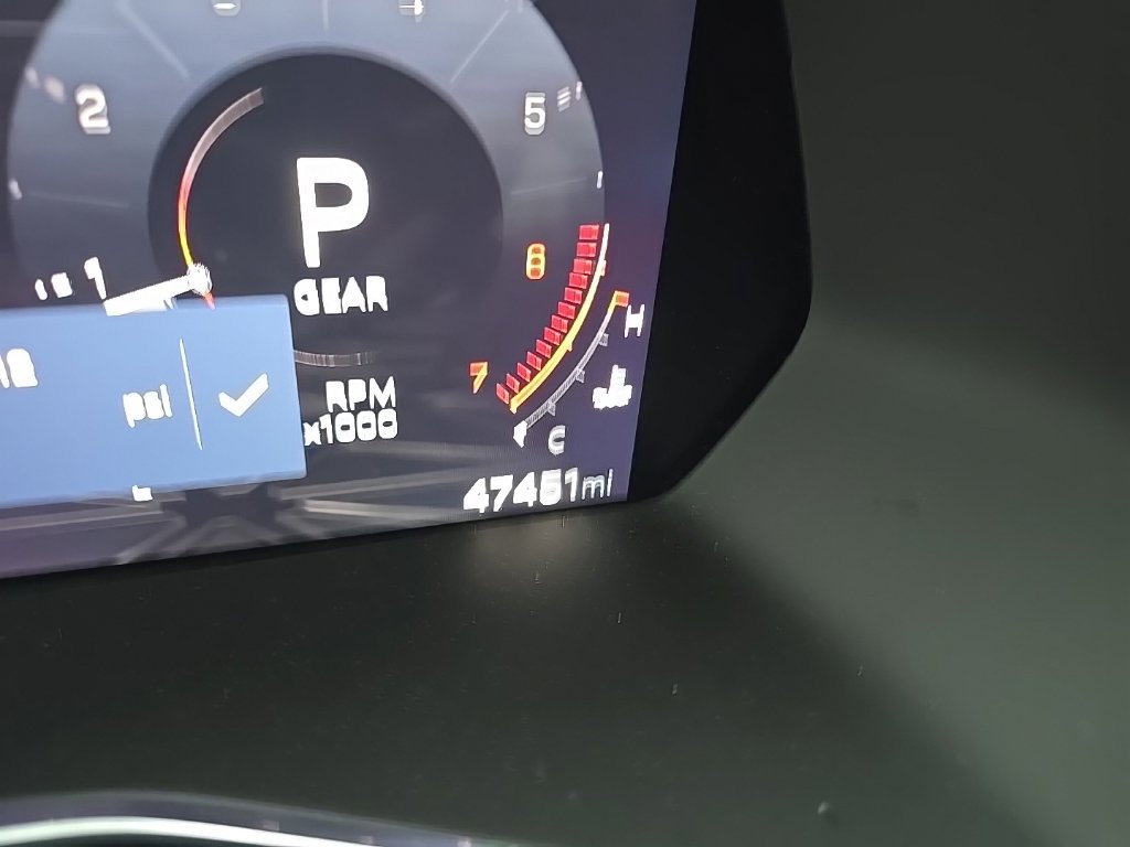 Used 2024 GMC Canyon Denali AWD/4WD image 9