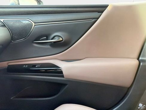 Used 2024 Lexus ES 350 Ultra Luxury w/ Accessory Package (Z2) FWD image 22