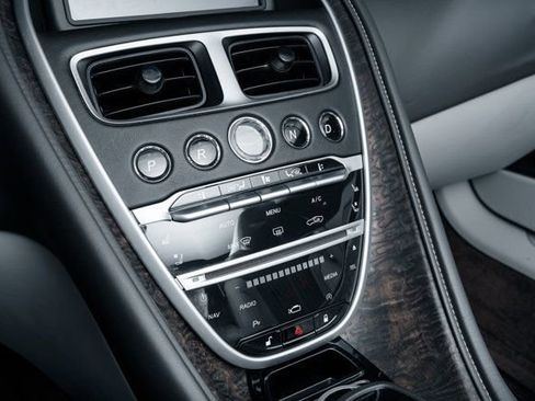 Used 2019 Aston Martin DB11 Volante image 15