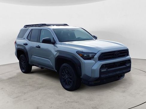 Used 2025 Toyota 4Runner SR5 AWD/4WD image 7