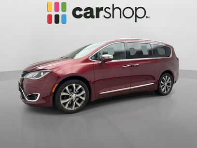 Used 2020 Chrysler Pacifica Limited w/ Tire & Wheel Group