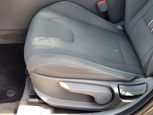 Used 2024 Hyundai Elantra SEL FWD image 23