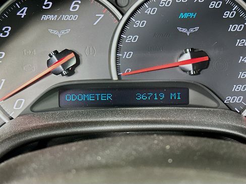 Used 2007 Chevrolet Corvette Convertible w/ Preferred Equipment Group image 19