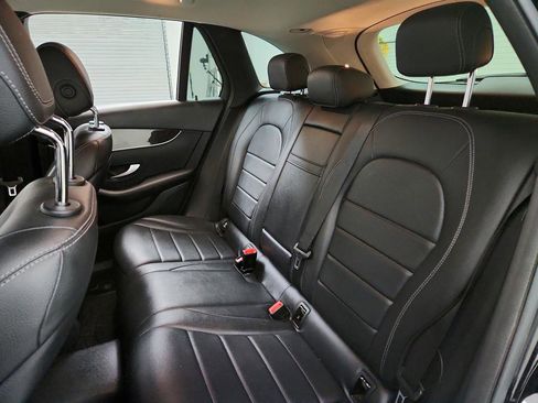 Used 2020 Mercedes-Benz GLC 300 4MATIC image 23
