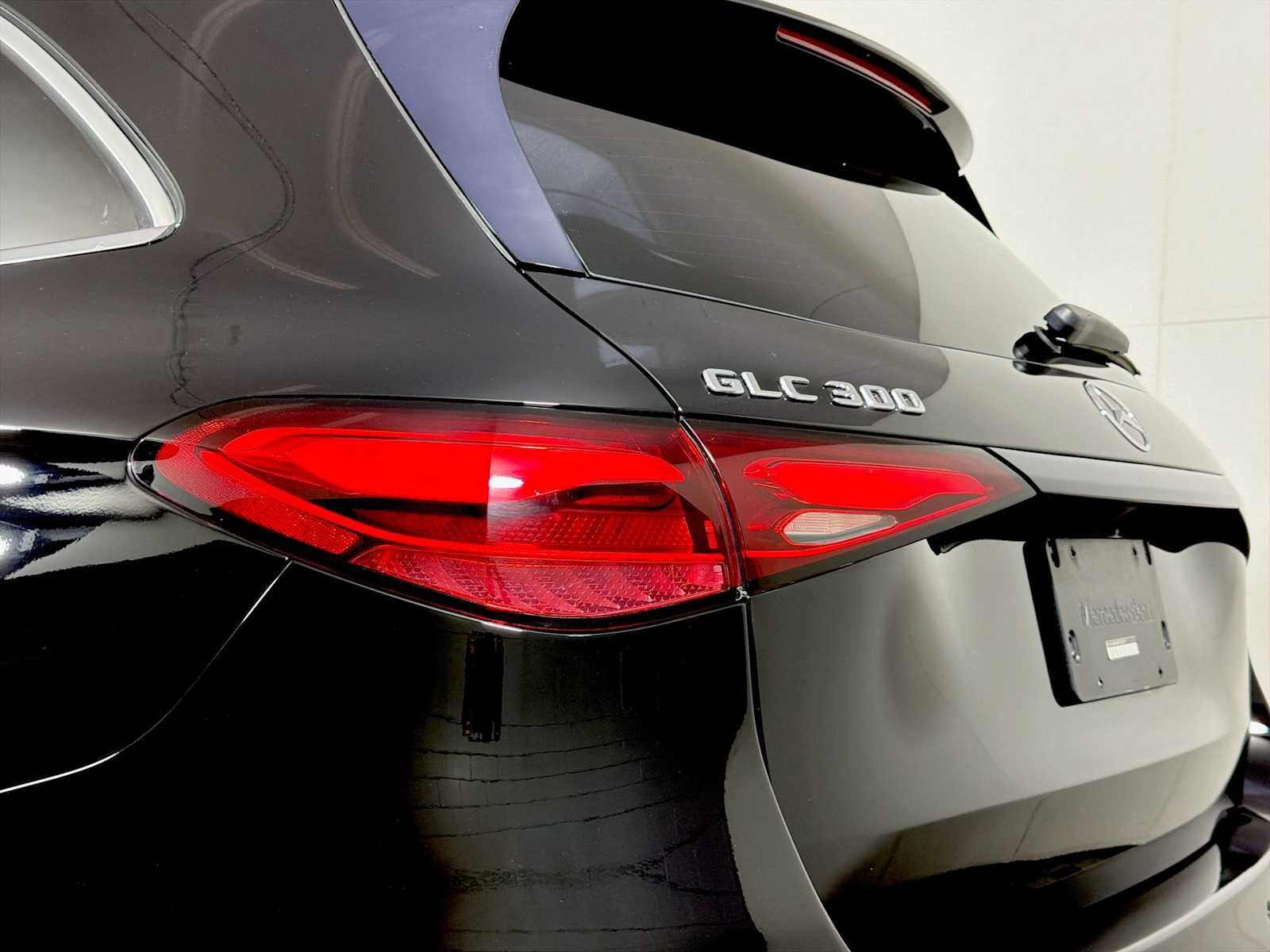 Used 2023 Mercedes-Benz GLC 300 4MATIC image 26