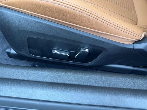 Used 2025 BMW 230i Coupe w/ M Sport Package image 30