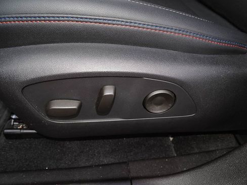 Used 2025 Chevrolet Equinox EV RS FWD image 22