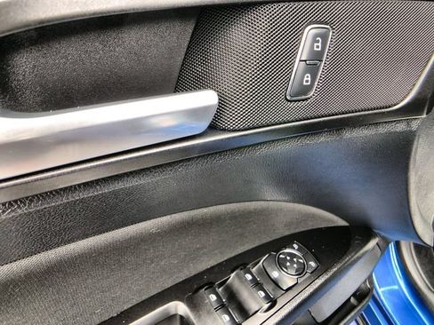 Used 2018 Ford Fusion SE w/ Equipment Group 201A FWD image 13
