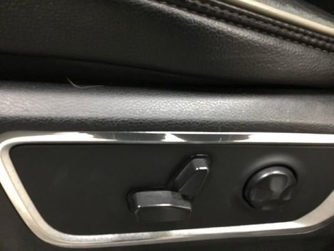 Used 2021 RAM 1500 Laramie image 9