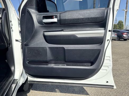 Used 2016 Toyota Tundra SR5 image 26