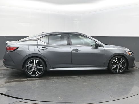 Used 2022 Nissan Sentra SR w/ Trunk Package image 10