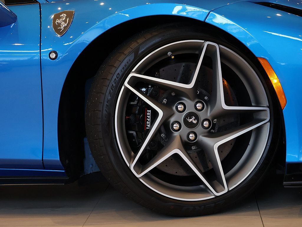 Certified 2020 Ferrari F8 Tributo RWD image 10