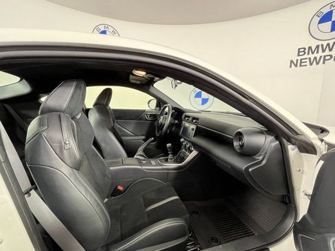 Used 2023 Toyota GR86 Premium image 19